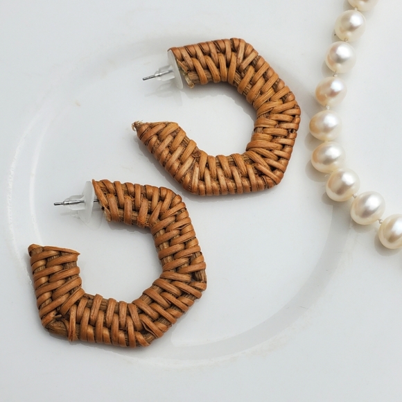 🌟5/$25 BEAUTIFUL rattan hoops 🌟 - Picture 2 of 2